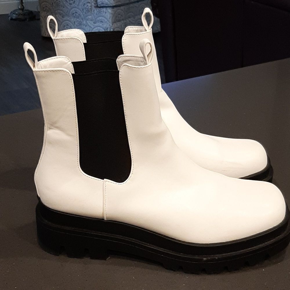 Men's White Chelsea Boots with Black Lug Sole - Picture 3 of 9